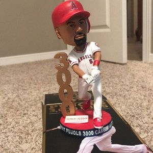 Limited Albert Pujols 3000 hit bobble head